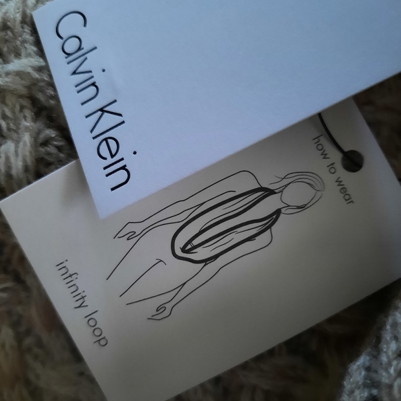 Infinity Scarf Calvin Klein Ombre Basket Stitch NWT - Picture 5 of 11